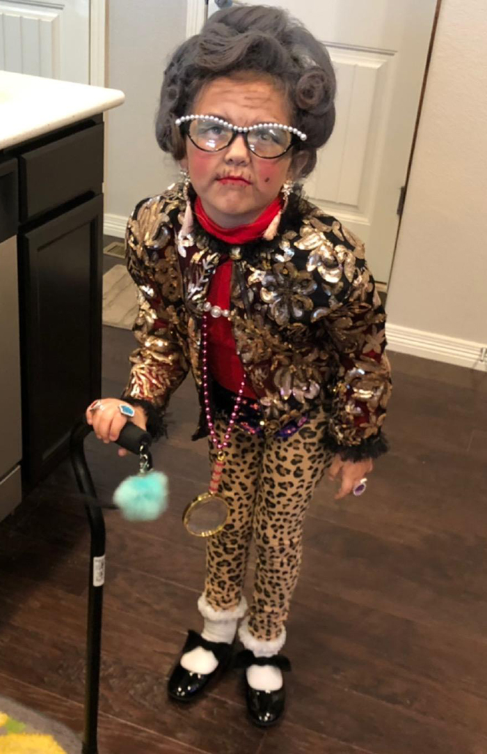 6 Y.O Asks To Dress Up As A 100 Y.O. Lady For Kindergarten 100 Day Party, And It's Hilarious