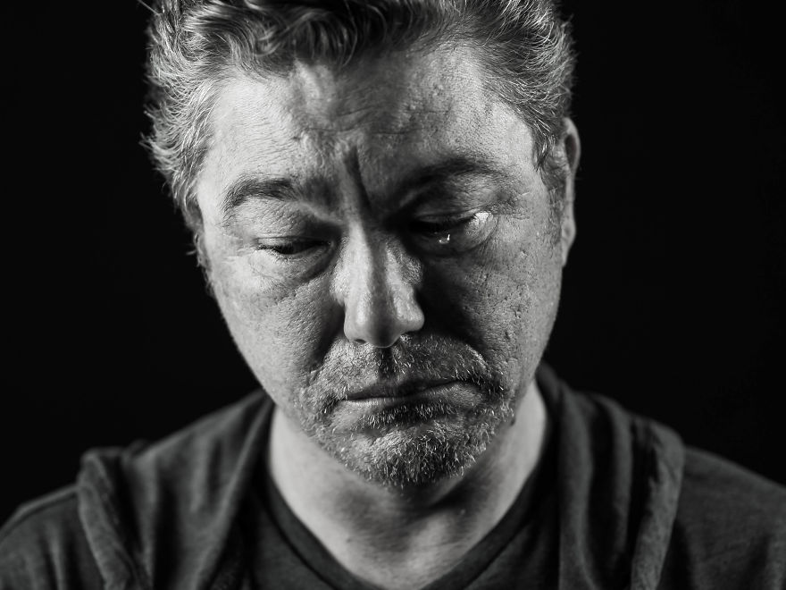 I Took Pictures Of My Friend Grieving A Lost Relationship I Took Pictures Of My Friend Grieving A Lost Relationship