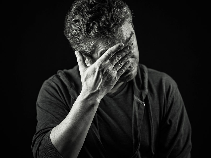 I Took Pictures Of My Friend Grieving A Lost Relationship I Took Pictures Of My Friend Grieving A Lost Relationship