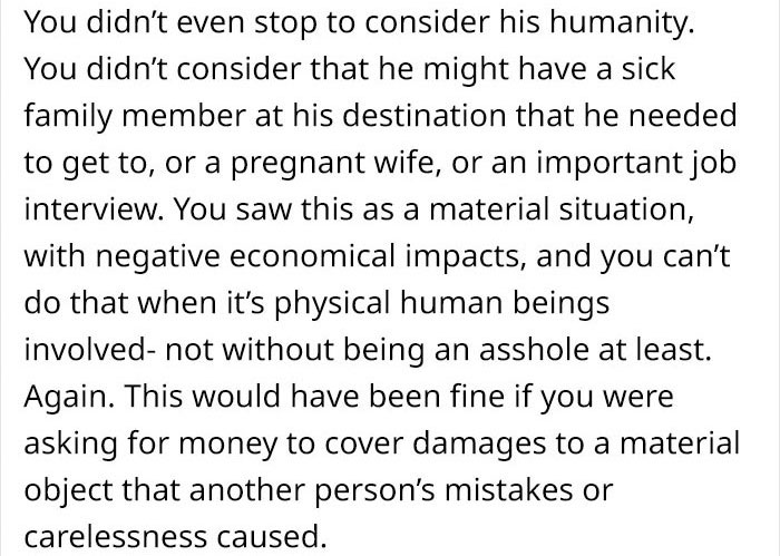 Guy Asks If He's Wrong To Make Obese Man Pay Him $150 For Taking Up Part Of His Seat On A 5-Hour Flight