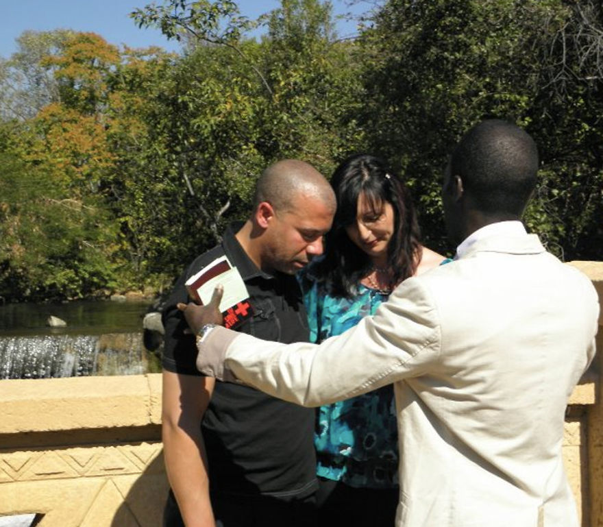 This Couple Gets Married On Every Vacation This Couple Gets Married On Every Vacation