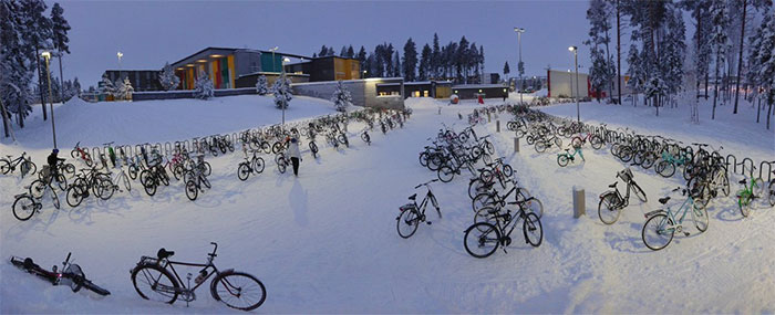 Kids In Finland Continue To Ride Bicycles To School In -17°C (1.4°F) Weather And It's A Lesson In Commuting Kids In Finland Continue To Ride Bicycles To School In -17°C (1.4°F) Weather And It's A Lesson In Commuting