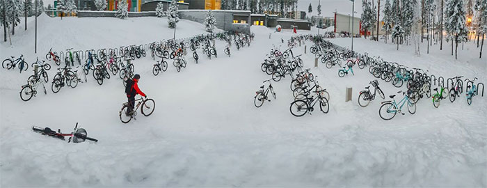 Kids In Finland Continue To Ride Bicycles To School In -17°C (1.4°F) Weather And It's A Lesson In Commuting Kids In Finland Continue To Ride Bicycles To School In -17°C (1.4°F) Weather And It's A Lesson In Commuting