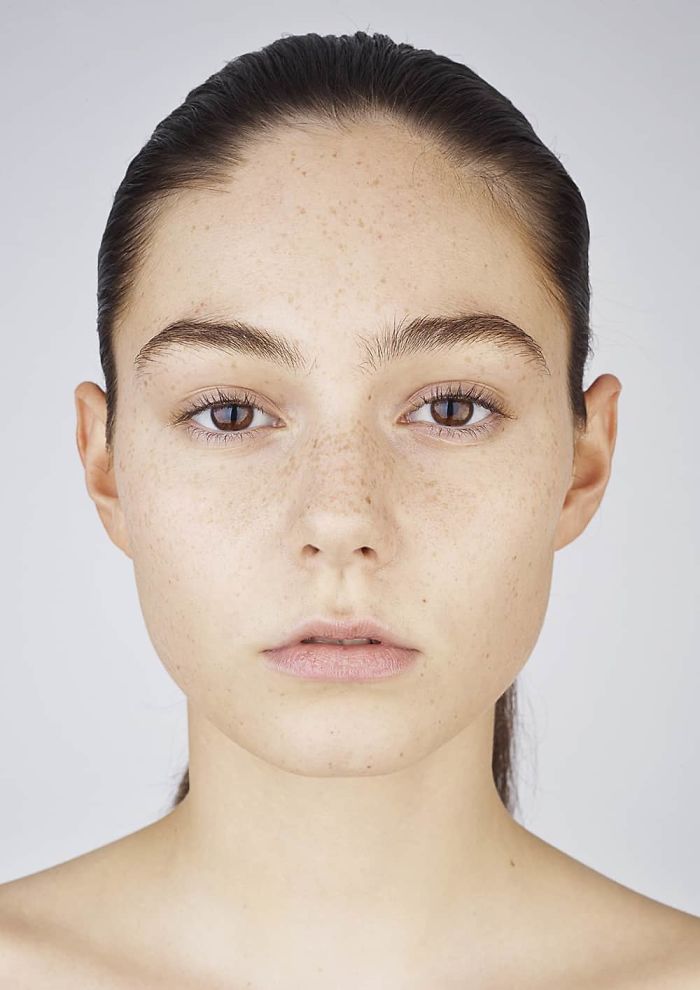 Photographer Asks Teens To Edit Their Pics Until They Look 'Social Media Ready', Posts The Alarming Results Photographer Asks Teens To Edit Their Pics Until They Look 'Social Media Ready', Posts The Alarming Results