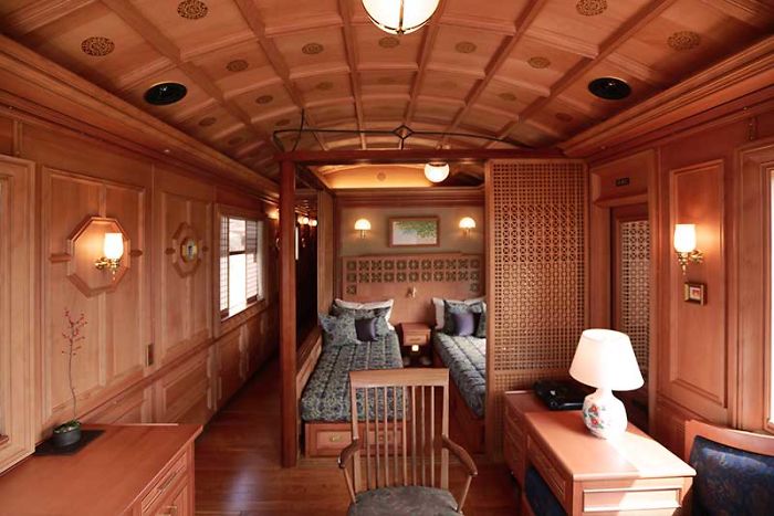 Japanese Sleeper Trains Look Ordinary From Outside But Their Interiors Are A Peaceful Oasis Japanese Sleeper Trains Look Ordinary From Outside But Their Interiors Are A Peaceful Oasis
