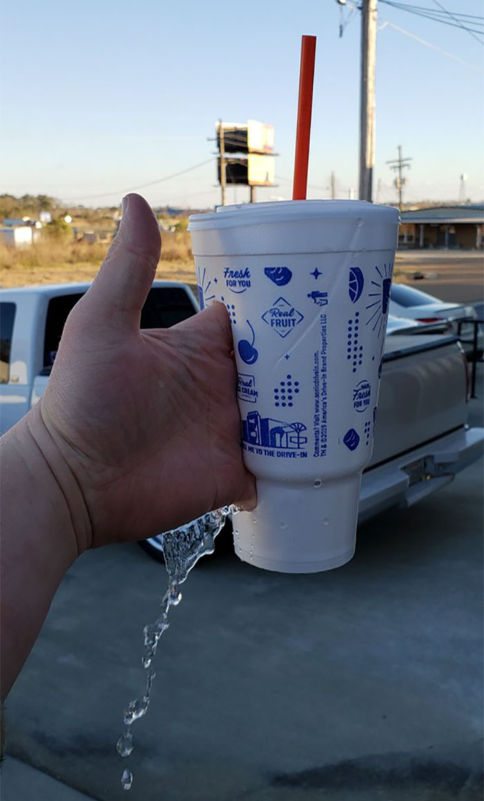 Worst-Way-To-Hold-Drink-Photos