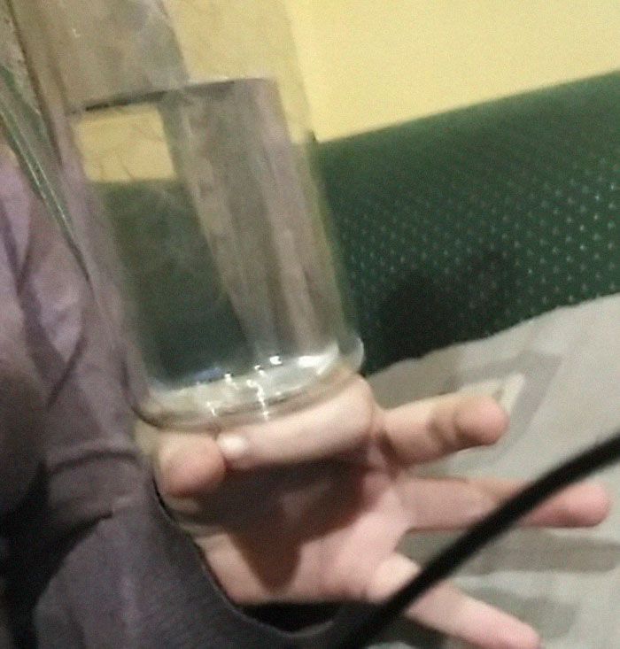 Worst-Way-To-Hold-Drink-Photos