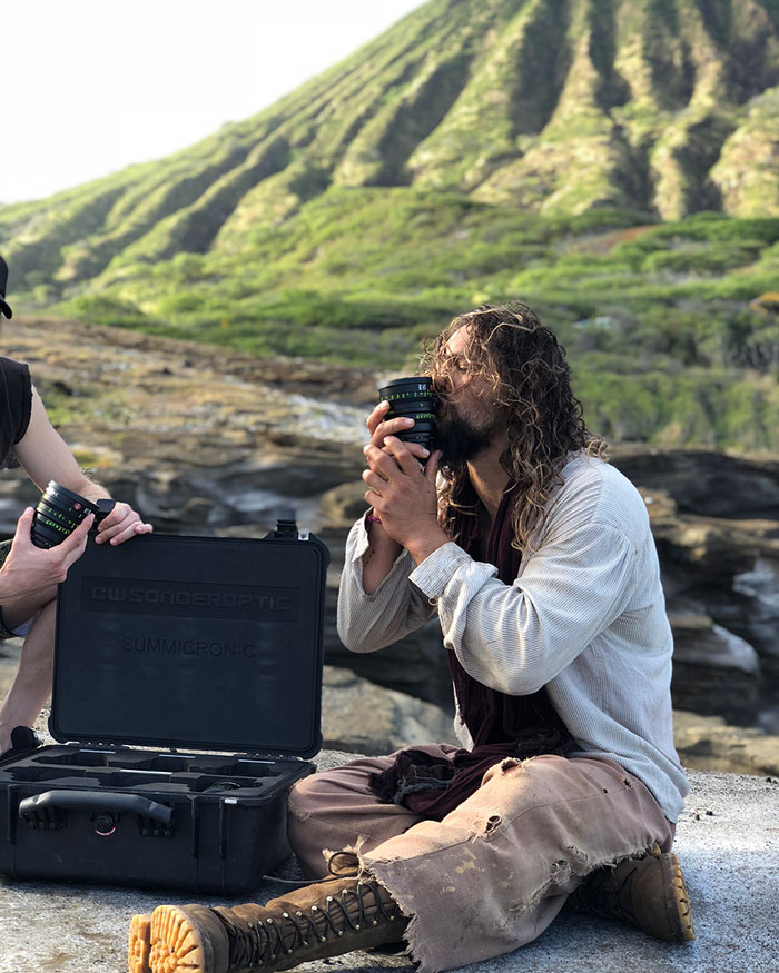 Jason Momoa Shows Off His Impressive Collection Of Leica Cameras And It's Making Photographers Jealous Jason Momoa Shows Off His Impressive Collection Of Leica Cameras And It's Making Photographers Jealous