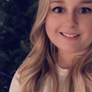 laura_e-sanders avatar