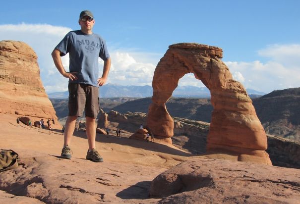 Accidental Forced Perspective Makes Me Look Like A Giant