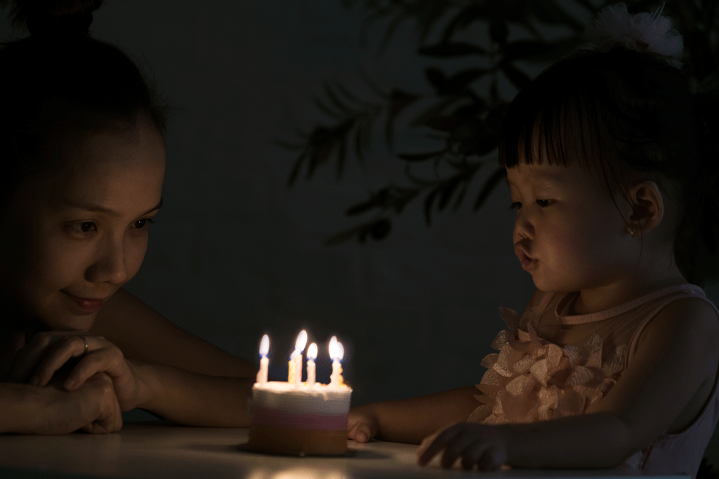 I Capture The Bond Between My Wife And 3-Year-Old Daughter In GIFs I Capture The Bond Between My Wife And 3-Year-Old Daughter In GIFs