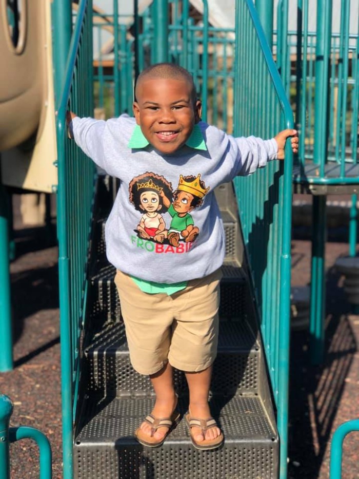 Mom Gets Mad After Finding Son's School Photos, But Internet Finds Them Hilarious Mom Gets Mad After Finding Son's School Photos, But Internet Finds Them Hilarious