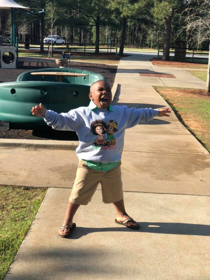 Mom Gets Mad After Finding Son's School Photos, But Internet Finds Them Hilarious Mom Gets Mad After Finding Son's School Photos, But Internet Finds Them Hilarious