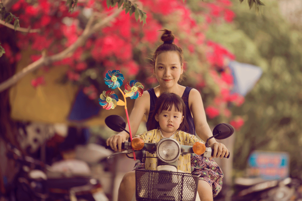 I Capture The Bond Between My Wife And 3-Year-Old Daughter In GIFs I Capture The Bond Between My Wife And 3-Year-Old Daughter In GIFs