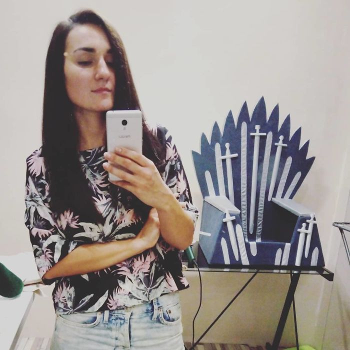 Handmade Game Of Thrones Beds For Pets Who Rule The Household