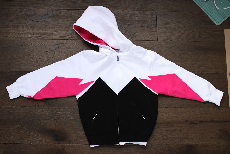 Now You Can Look Like Spider-Gwen And Not Break The Bank! Now You Can Look Like Spider-Gwen And Not Break The Bank!