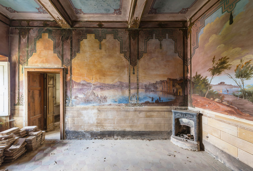 The Imaginary Museum