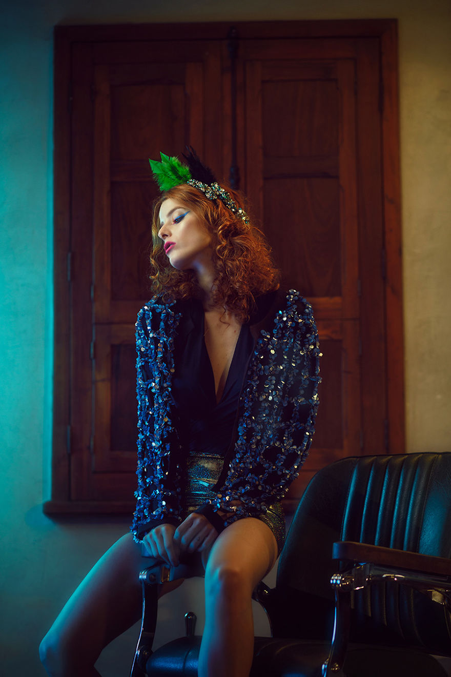 Photographer Creates Fashion Editorial Inspired By Carnival Photographer Creates Fashion Editorial Inspired By Carnival