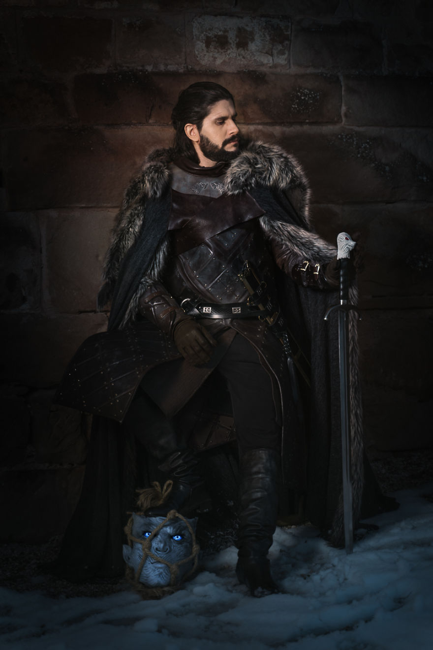 We Had A Photoshoot With Jon Snow And Melisandre From Game Of Thrones We Had A Photoshoot With Jon Snow And Melisandre From Game Of Thrones