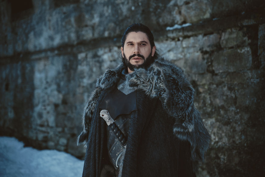 We Had A Photoshoot With Jon Snow And Melisandre From Game Of Thrones We Had A Photoshoot With Jon Snow And Melisandre From Game Of Thrones