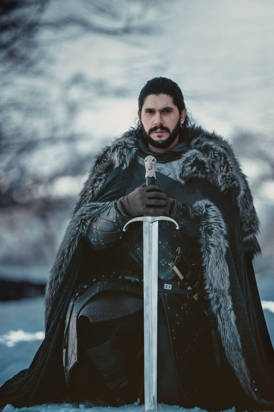 We Had A Photoshoot With Jon Snow And Melisandre From Game Of Thrones We Had A Photoshoot With Jon Snow And Melisandre From Game Of Thrones