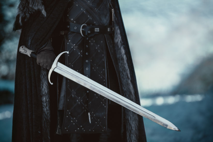 We Had A Photoshoot With Jon Snow And Melisandre From Game Of Thrones We Had A Photoshoot With Jon Snow And Melisandre From Game Of Thrones