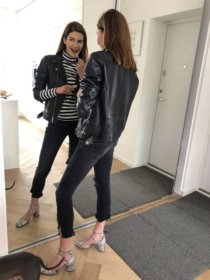 I Wore Outfits From The Same 12 Items For A Whole Month As A Manifestation Against Consumerism I Wore Outfits From The Same 12 Items For A Whole Month As A Manifestation Against Consumerism