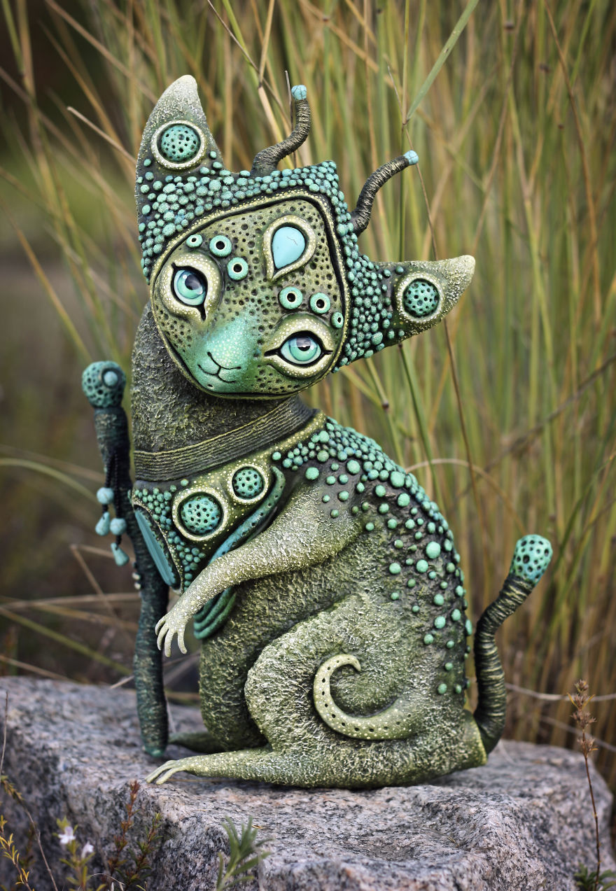 Akkutomi: Awakening Forest At Dawn