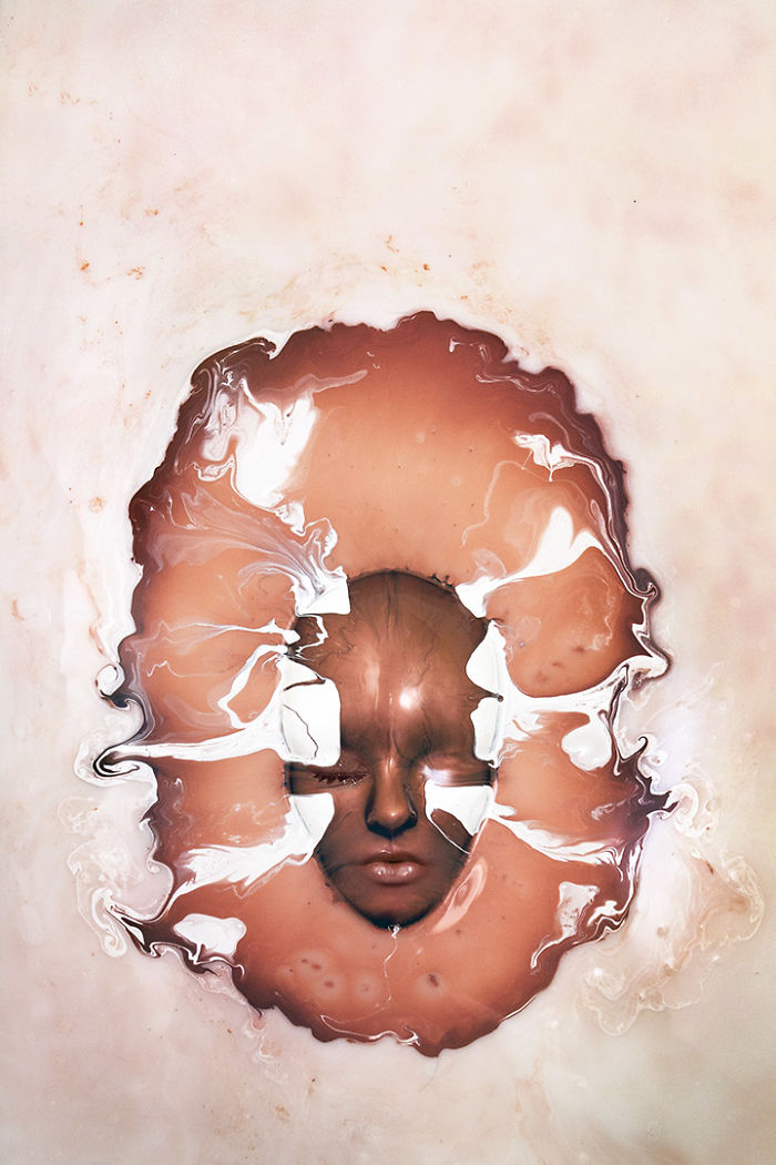 I Create Surreal Photographs In My Bathtub That Channel Feminine Strength And Vulnerability I Create Surreal Photographs In My Bathtub That Channel Feminine Strength And Vulnerability