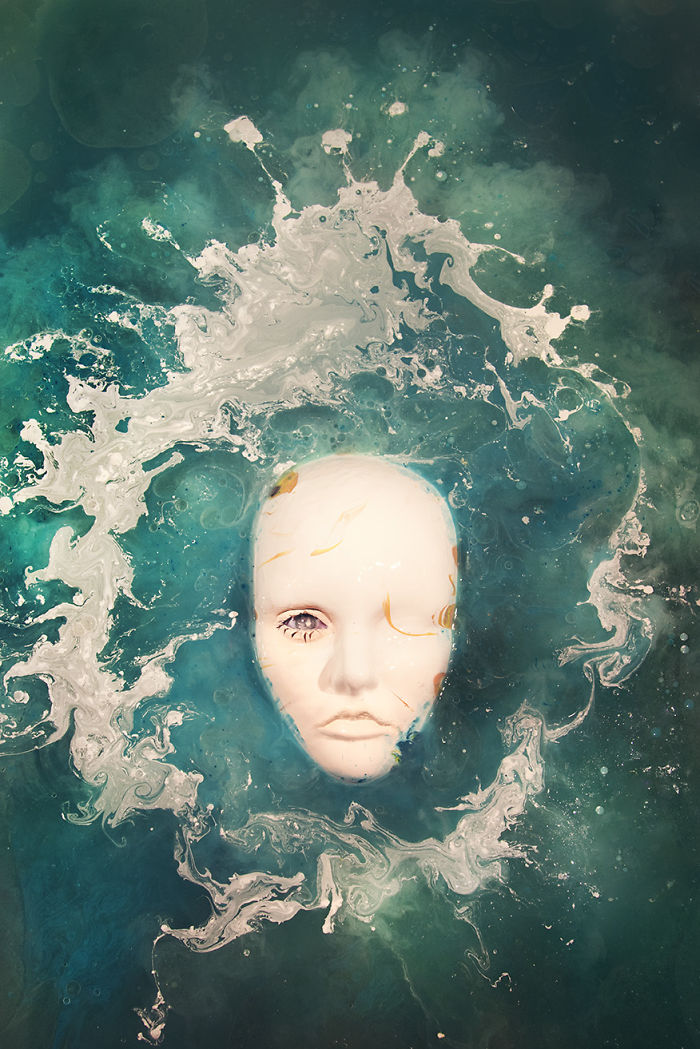 I Create Surreal Photographs In My Bathtub That Channel Feminine Strength And Vulnerability I Create Surreal Photographs In My Bathtub That Channel Feminine Strength And Vulnerability