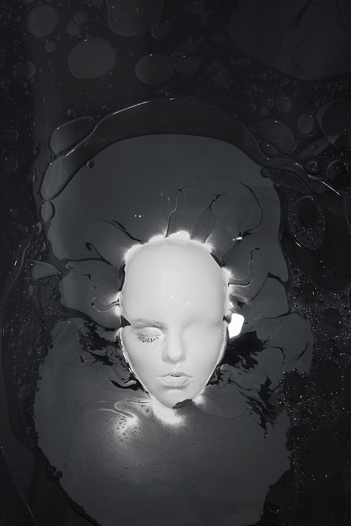 I Create Surreal Photographs In My Bathtub That Channel Feminine Strength And Vulnerability I Create Surreal Photographs In My Bathtub That Channel Feminine Strength And Vulnerability