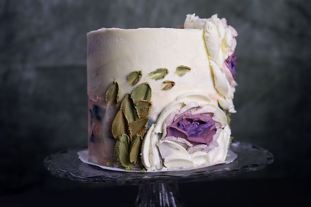 I Taught Myself To Paint Cakes With Palette Knives And Buttercream For My New Year's Resolution I Taught Myself To Paint Cakes With Palette Knives And Buttercream For My New Year's Resolution