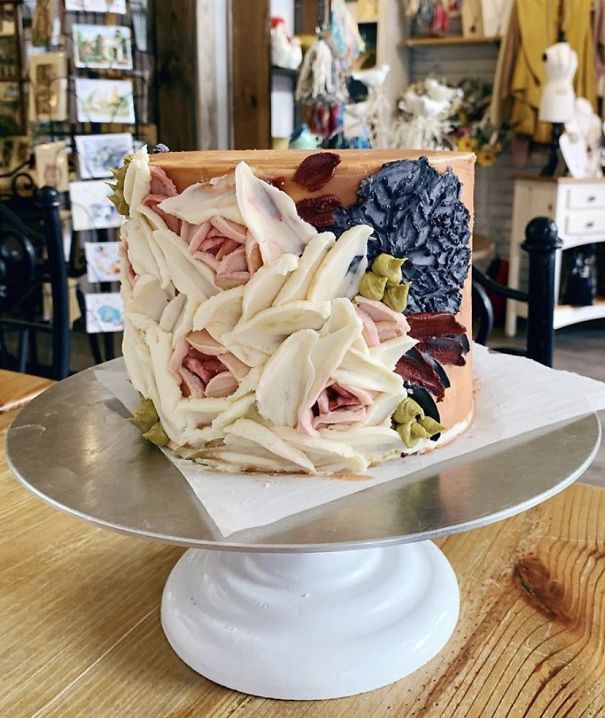 I Taught Myself To Paint Cakes With Palette Knives And Buttercream For My New Year's Resolution