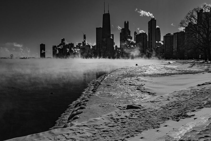 I Went Out In Chicago During The Polar Vortex (-29°c) And Took Photos Along The Lakefront