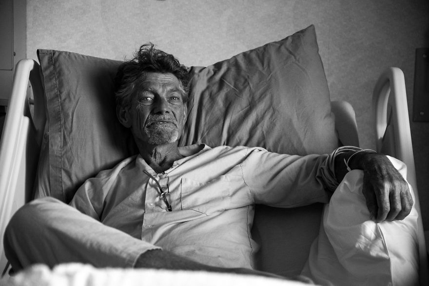 I Shared The Last 17 Days Of My Dad’s Life In Pictures To Break The Silence Around Death I Shared The Last 17 Days Of My Dad’s Life In Pictures To Break The Silence Around Death