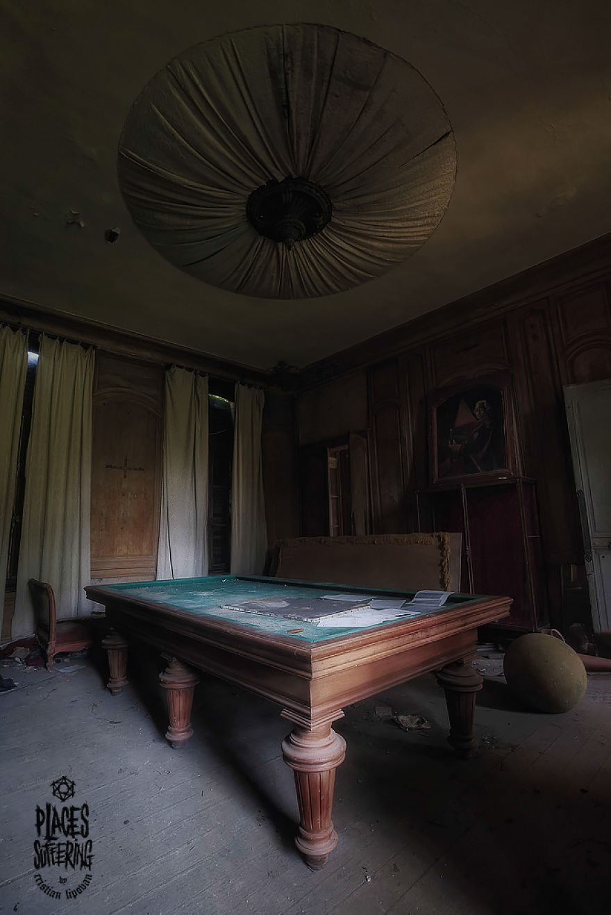 Spent One Day In This Amazing Castle