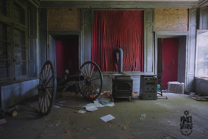 Spent One Day In This Amazing Castle