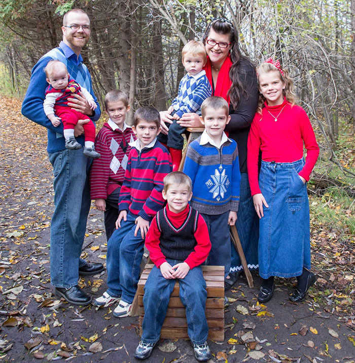 Someone Makes Fun Of Anti-Vaxx Mom Whose 7 Kids Got Sick, Gets Reminded She Abandoned The Movement