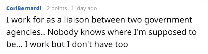 Company Doesn’t Notice This Employee With A Clipboard Hasn’t Done Any Work In 10 Years Company Doesn’t Notice This Employee With A Clipboard Hasn’t Done Any Work In 10 Years