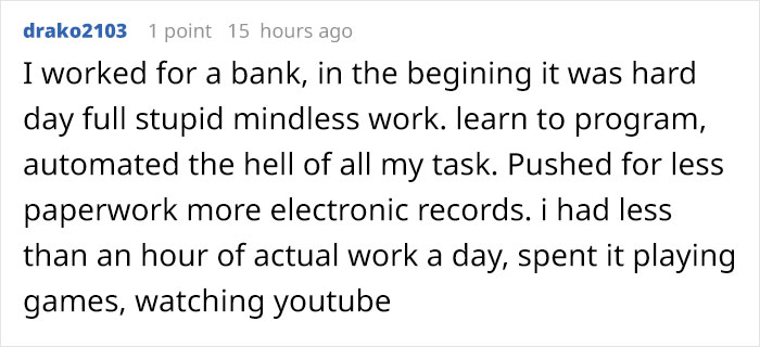 Company Doesn’t Notice This Employee With A Clipboard Hasn’t Done Any Work In 10 Years Company Doesn’t Notice This Employee With A Clipboard Hasn’t Done Any Work In 10 Years