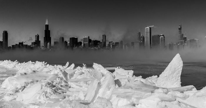 I Went Out In Chicago During The Polar Vortex (-29°c) And Took Photos Along The Lakefront