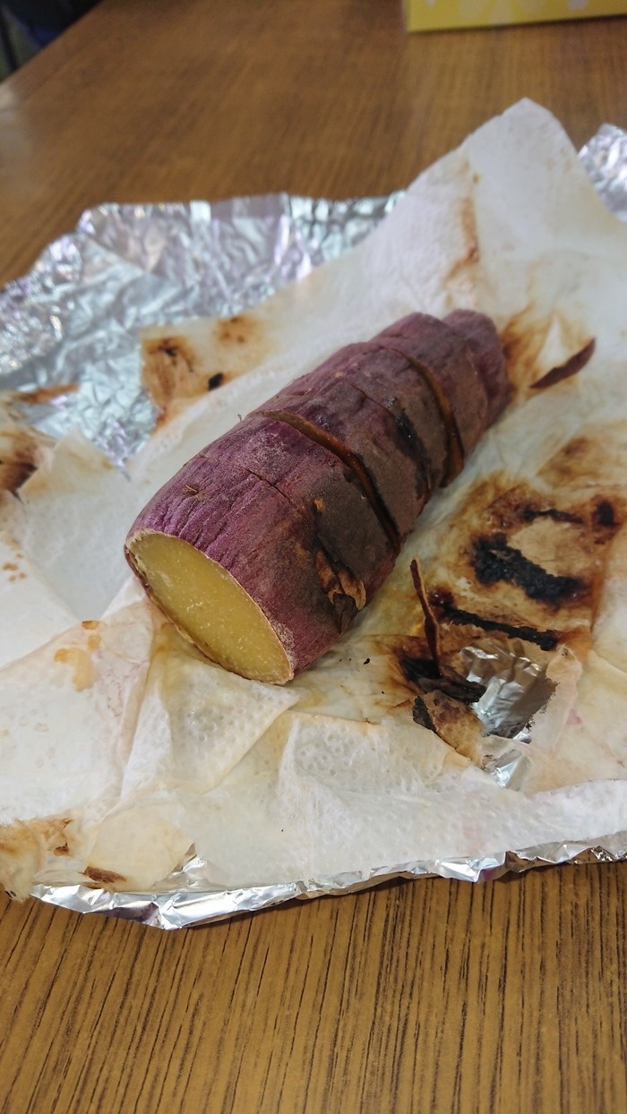 This Roast Potato Store In Japan Is Managed By A Shiba