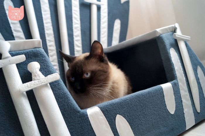 Handmade Game Of Thrones Beds For Pets Who Rule The Household