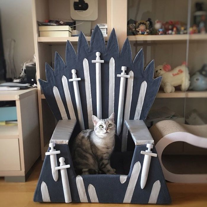 Handmade Game Of Thrones Beds For Pets Who Rule The Household