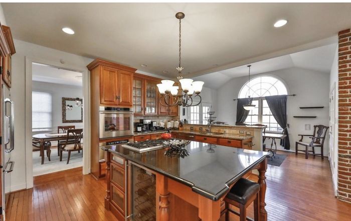 Someone Was Looking For A New House, Found This Listing With A Basement Sex Dungeon (20 Pics) Someone Was Looking For A New House, Found This Listing With A Basement Sex Dungeon (20 Pics)