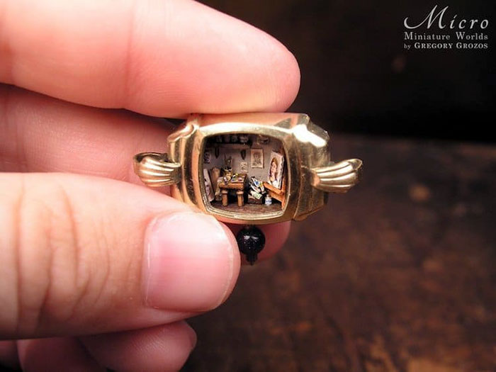 Detailed-Miniature-Worlds-Antique-Pocket-Watches-Micro-Gregory-Grozos