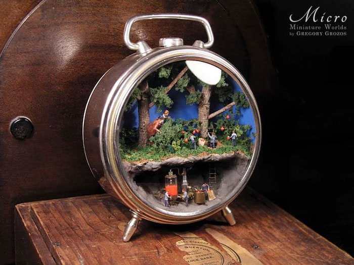 Detailed-Miniature-Worlds-Antique-Pocket-Watches-Micro-Gregory-Grozos