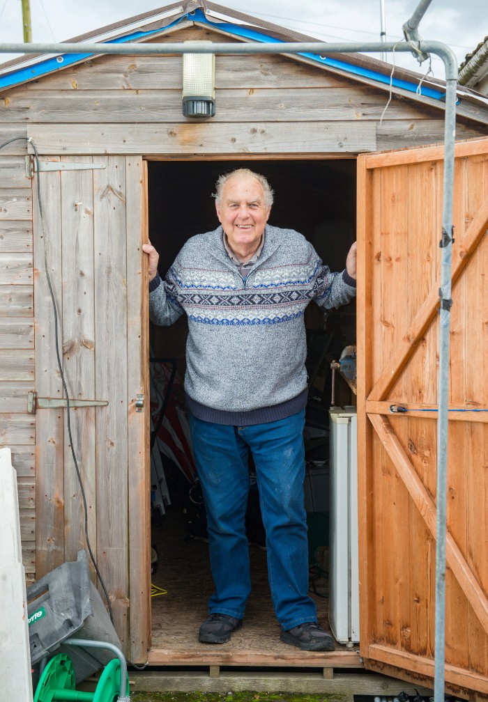 "I Thought I Was Going Mad:" Pensioner Catches A Mouse That Kept Cleaning His Shed On A Trail Cam "I Thought I Was Going Mad:" Pensioner Catches A Mouse That Kept Cleaning His Shed On A Trail Cam