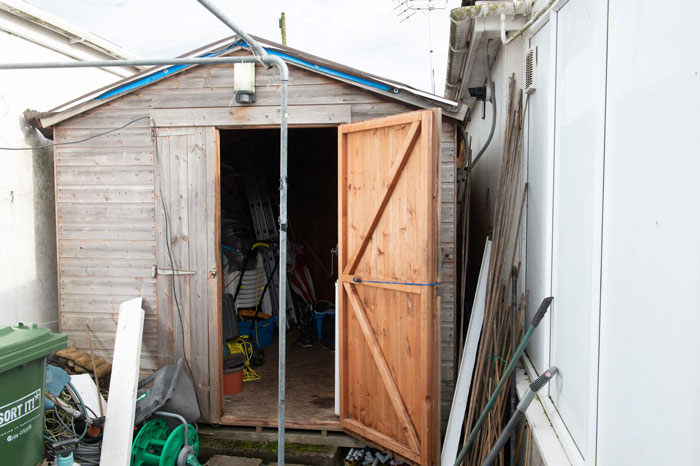 "I Thought I Was Going Mad:" Pensioner Catches A Mouse That Kept Cleaning His Shed On A Trail Cam "I Thought I Was Going Mad:" Pensioner Catches A Mouse That Kept Cleaning His Shed On A Trail Cam