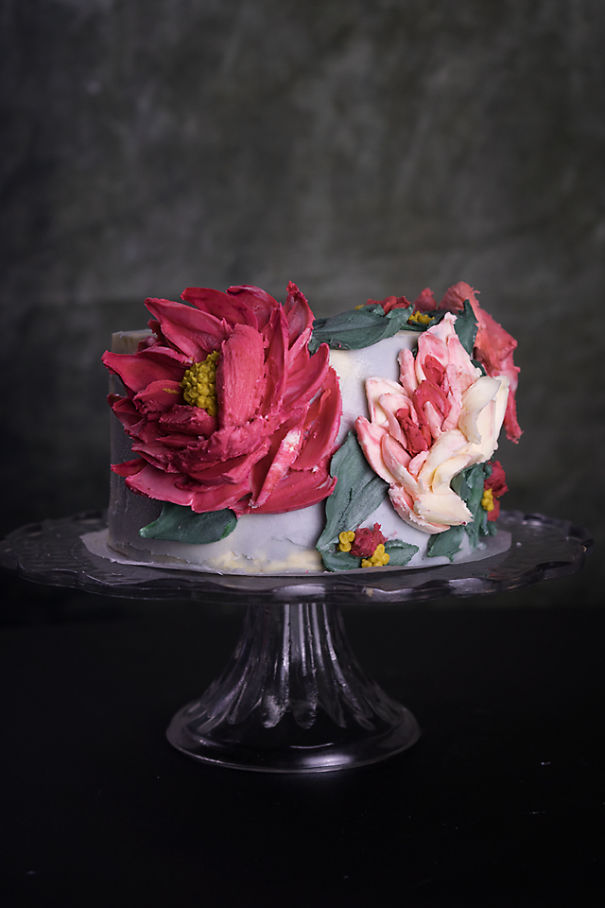 I Taught Myself To Paint Cakes With Palette Knives And Buttercream For My New Year's Resolution